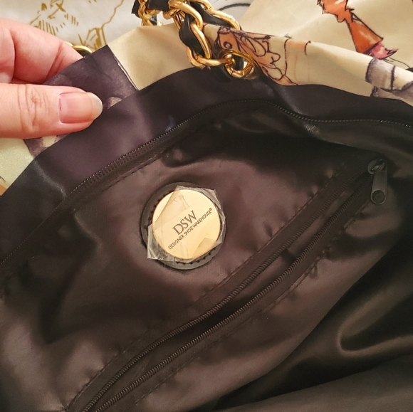 DSW bag - Picture 2 of 3